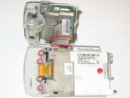 Disconnect the antenna assembly and remove the 4 TORX screws